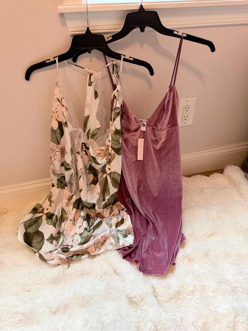 NWT VICTORIA SECRET Floral Lace & Dusty Rose Velvet Slip -INTIMATES